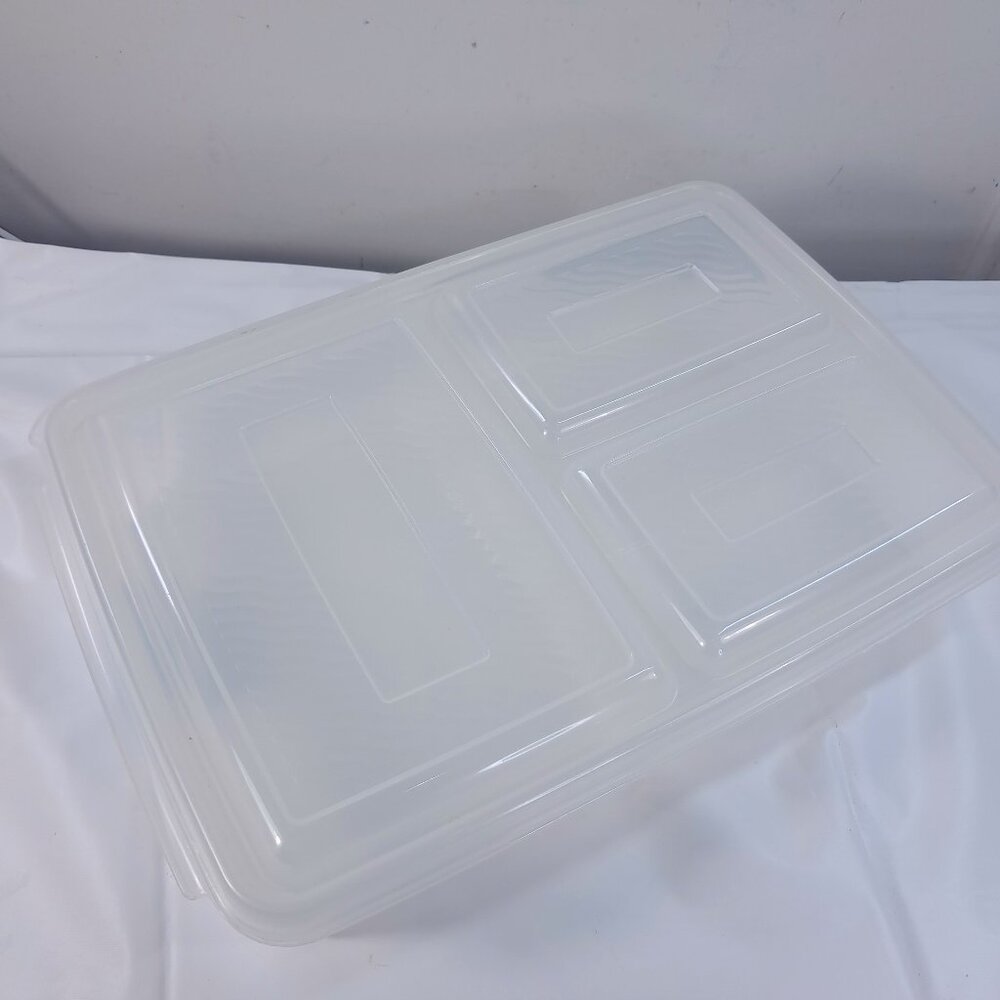 Tucker Serve & Store Container w/ lid Divided food clear Plastic Microwave vntge